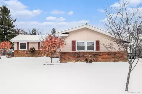 1345 Williamsburg Rd, Flint, MI 48507