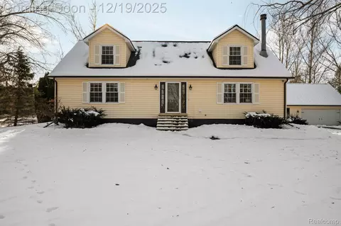 7097 Chase Lake Rd W, Conway, MI 48836