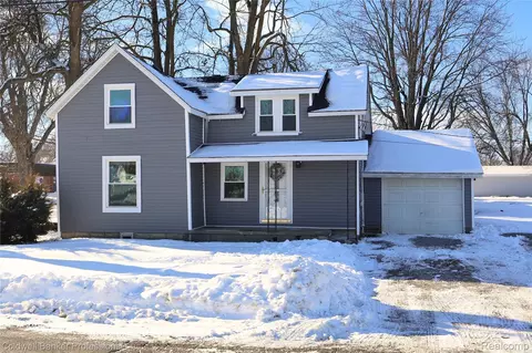 4252 1st St, Brown City, MI 48416