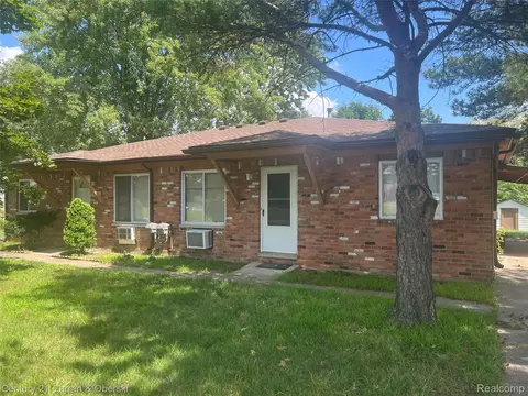 1774 N Carlson St, Westland, MI 48185