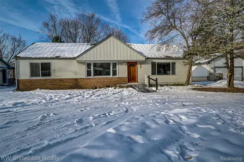 19443 Weyher St, Livonia, MI 48152