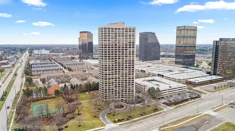 5000 Town Ctr #1704, Southfield, MI 48075