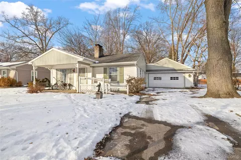 34846 John Hauk St, Westland, MI 48185