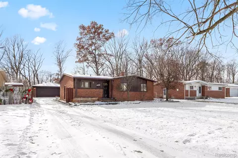 27051 Avondale St, Inkster, MI 48141