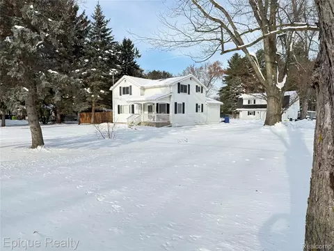 1421 E Mt Morris Rd, Mount Morris, MI 48458