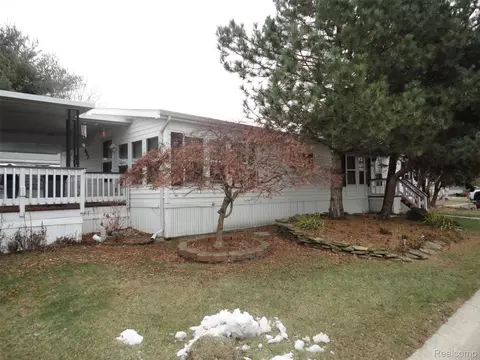 423 Glasgow, Bedford, MI 48182