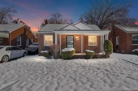 18704 Sunderland Rd, Detroit, MI 48219