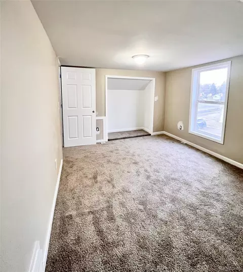 Bedroom - 2410 Corunna Rd, Flint, MI 48503 photo 2 of 6