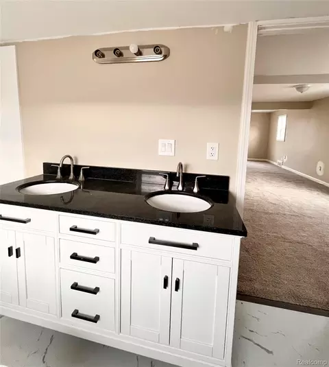 Bath - 2410 Corunna Rd, Flint, MI 48503 photo 3 of 3