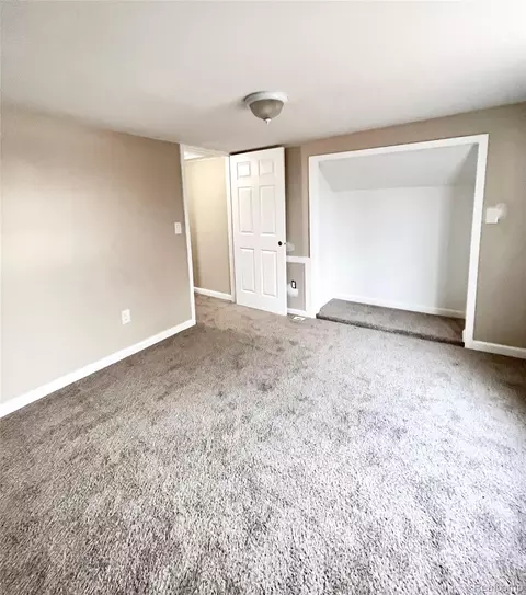 Bedroom - 2410 Corunna Rd, Flint, MI 48503 photo 3 of 6