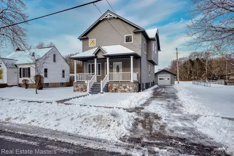 29 Taylor St, Port Huron, MI 48060