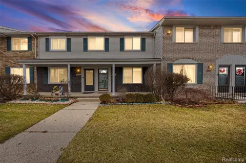 38113 Lordstown Dr #43, Sterling Heights, MI 48312