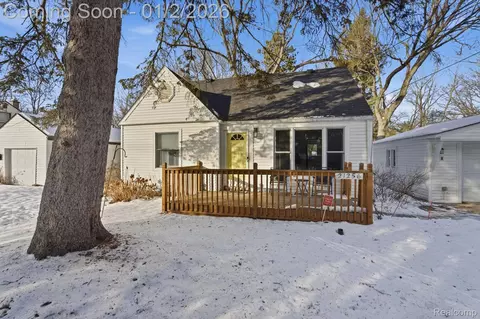 21256 8 12 Mile Rd, Southfield, MI 48075
