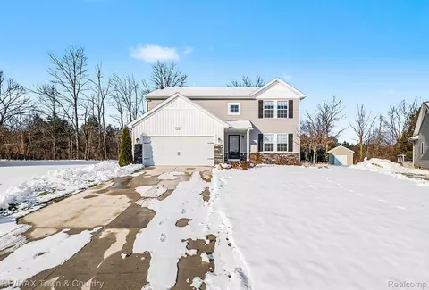 3181 Coventry Ct, Flushing, MI 48433