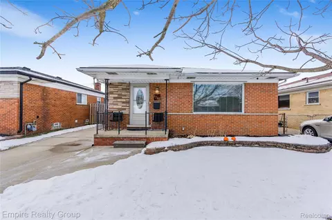 6545 Robindale Ave, Dearborn Heights, MI 48127