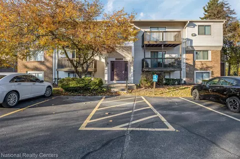 30022 W 12 Mile Rd #9, Farmington Hills, MI 48334