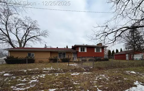 2236 Rosenfield Dr, Flint, MI 48505
