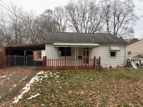 3294 Huggins Ave, Flint, MI 48506
