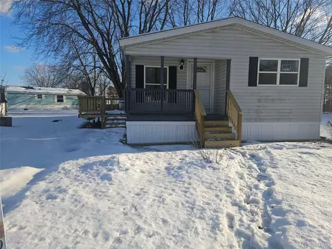 6274 Cree Ct, Flint, MI 48506