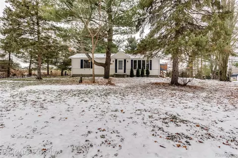 12810 Bryce Rd, Emmett, MI 48022