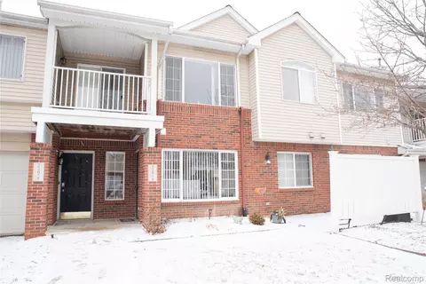 22073 Fairlane Blvd, Woodhaven, MI 48183