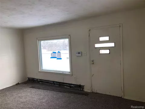 1704 E Webster Rd, Flint, MI 48505 photo 7