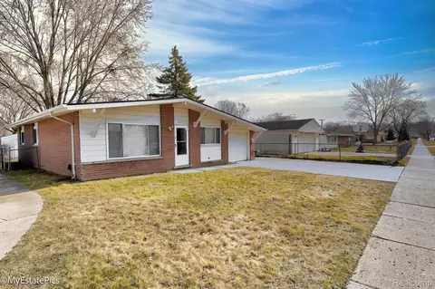 547 S Hawthorne St, Westland, MI 48186