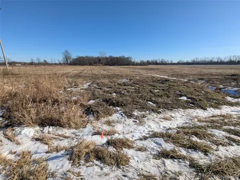 1404 Calvin Rd, Riley, MI 48041