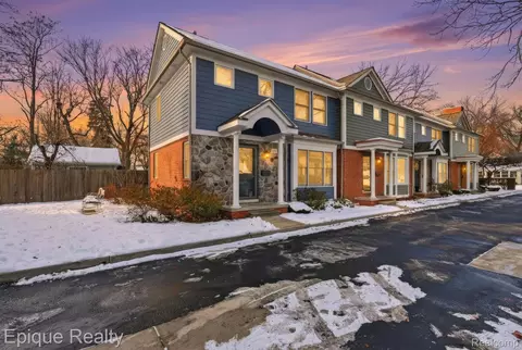 535 W Marshall St, Ferndale, MI 48220