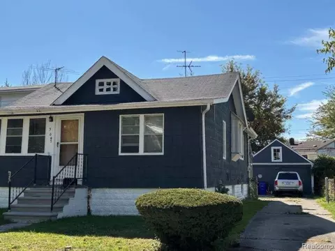 5047 Anatole St, Grosse Pointe, MI 48236 photo 3