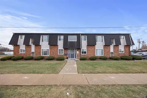 17415 Hamilton Ave, Allen Park, MI 48101