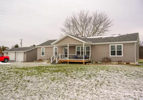 6449 Oliver Rd, Deerfield, MI 48435