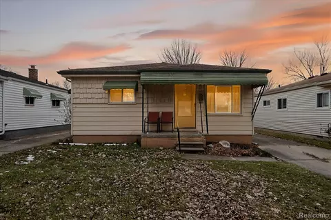 13440 Charlotte Ave, Warren, MI 48089