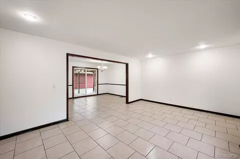 Living - 32416 Exeter Dr, Warren, MI 48092 photo 1 of 5