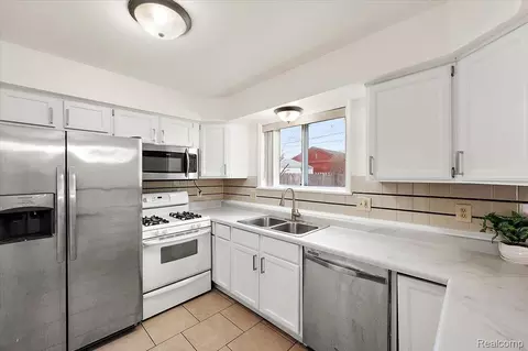 Kitchen - 32416 Exeter Dr, Warren, MI 48092 photo 1 of 4