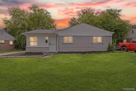 3930 Bayhan St, Inkster, MI 48141