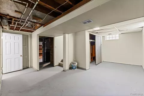 20550 Tireman St, Detroit, MI 48228