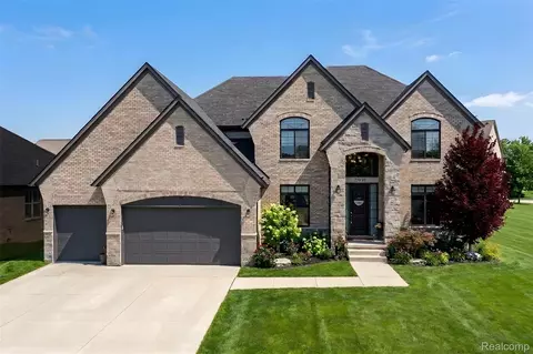 21924 E Majestic Dr, Macomb, MI 48044