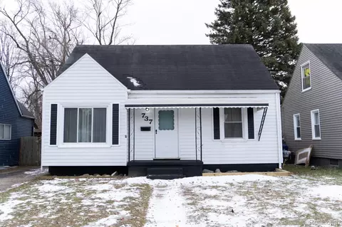 737 Campbell St, Flint, MI 48507
