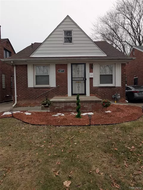8277 Sussex St, Detroit, MI 48228