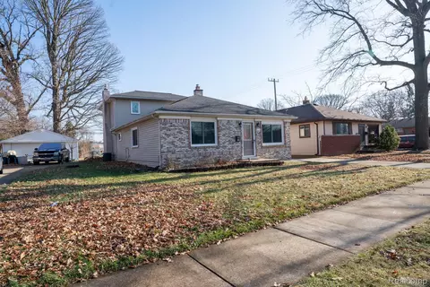 4205 Harding St, Dearborn Heights, MI 48125