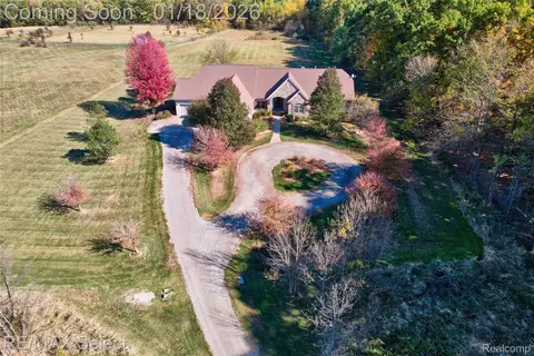 9305 Vassar Rd, Grand Blanc, MI 48439