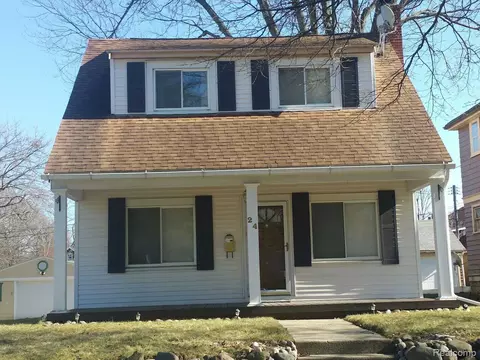 24 Mohawk Rd, Pontiac, MI 48341