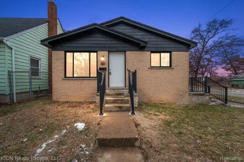 8104 Cloverdale Ave, Royal Oak, MI 48220