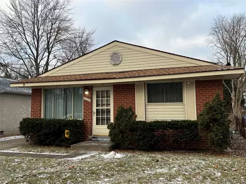33626 Hiveley St, Westland, MI 48186