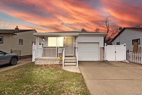 2091 Morris Ave, Lincoln Park, MI 48146
