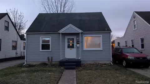 26431 Clancy St, Roseville, MI 48066