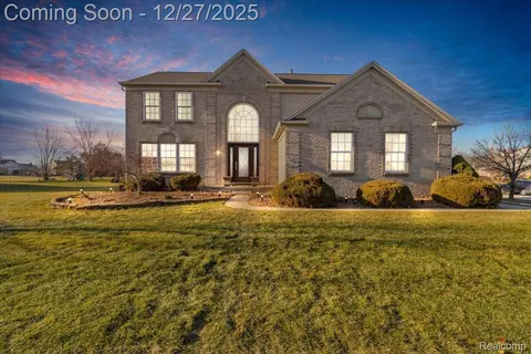 4763 Sherwood Cir, Canton, MI 48188