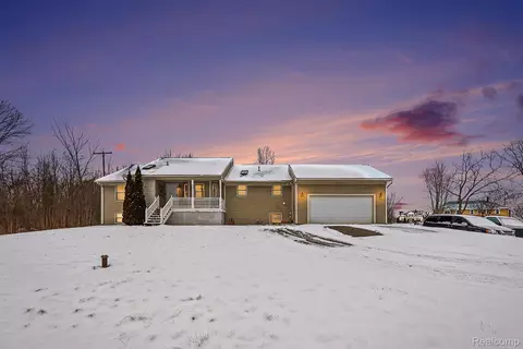 62915 Chubb Rd, Ray, MI 48096