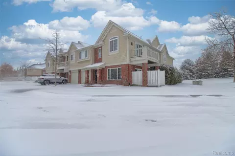 24031 Fairlane Blvd, Woodhaven, MI 48183